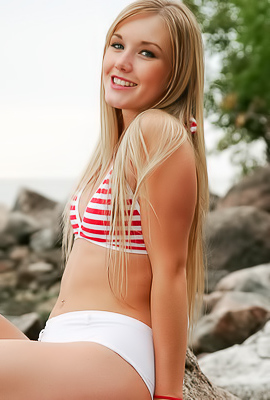 Hot Amateur Teen Girl Private Jewel